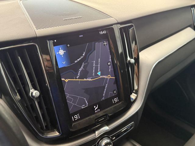 VOLVO XC60 B5 AWD Geartronic Momentum PROMO