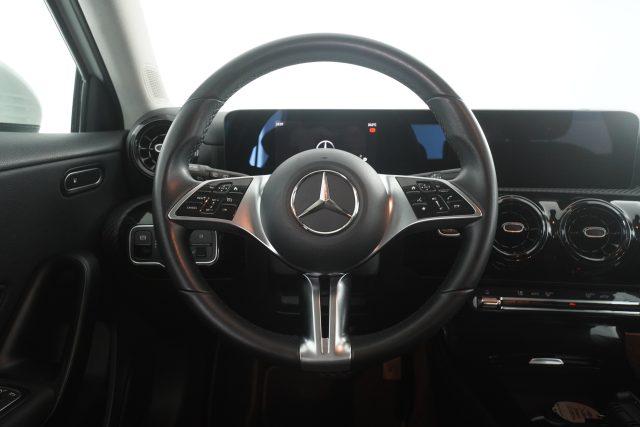 MERCEDES-BENZ A 180 A 180 d Automatic Advanced