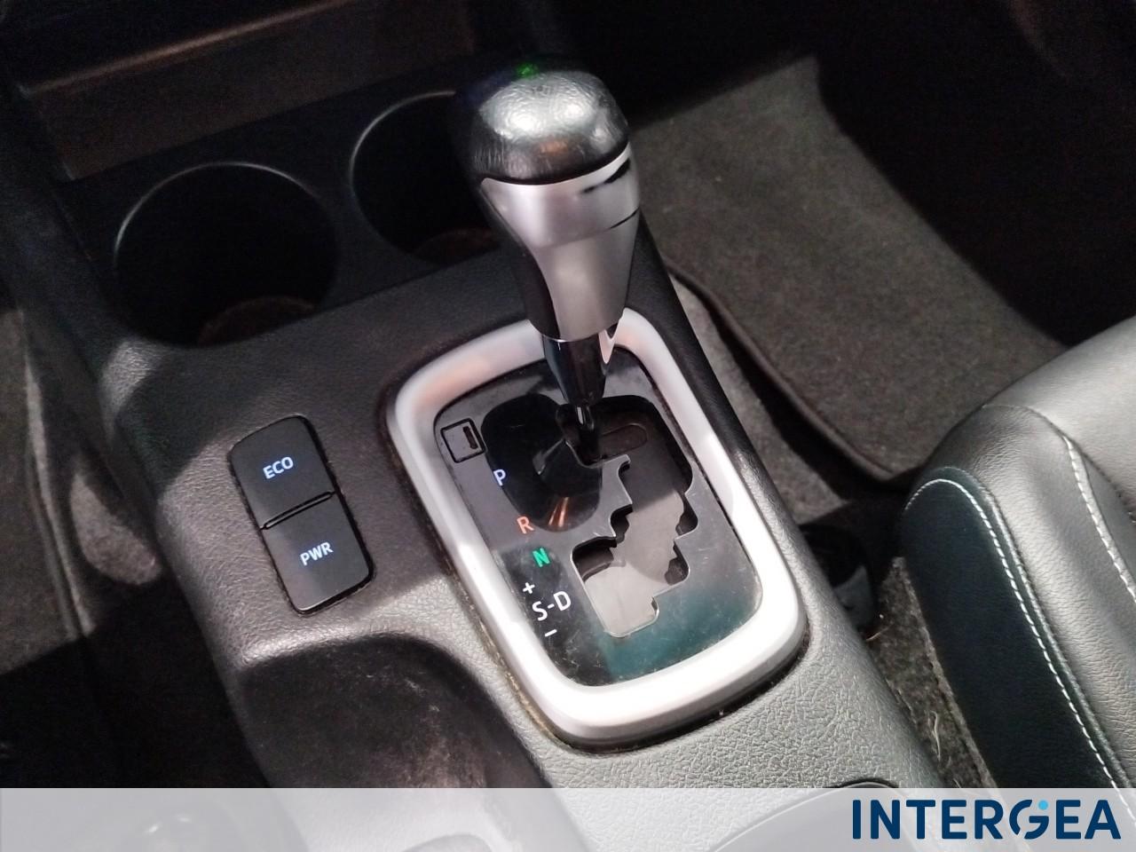 TOYOTA Hilux 2.8 d double cab Executive 4wd auto