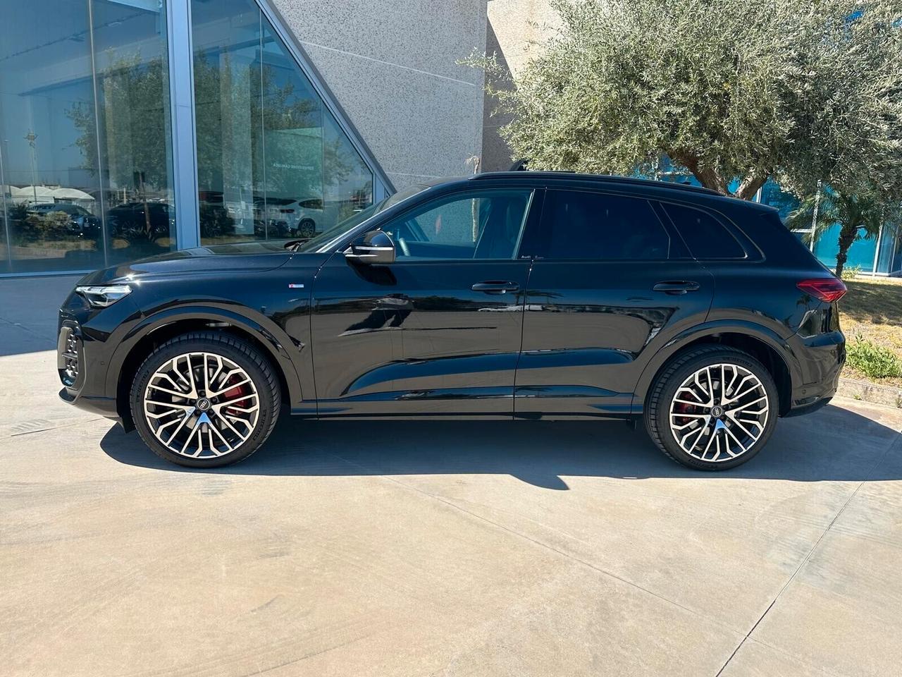 Audi Q5 MHEV+ S tronic possibilità noleggio no scoring