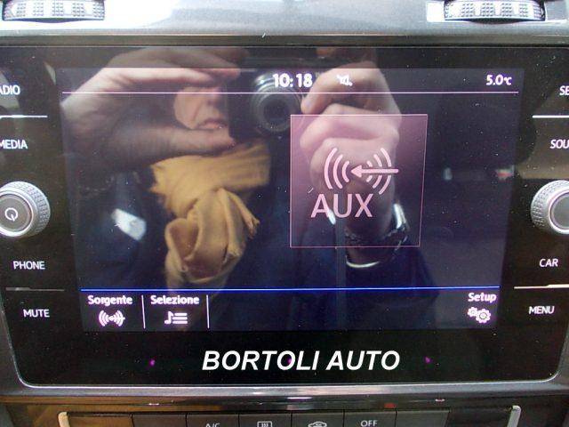 VOLKSWAGEN Polo 1.0 TSI 30.000 KM LIFE