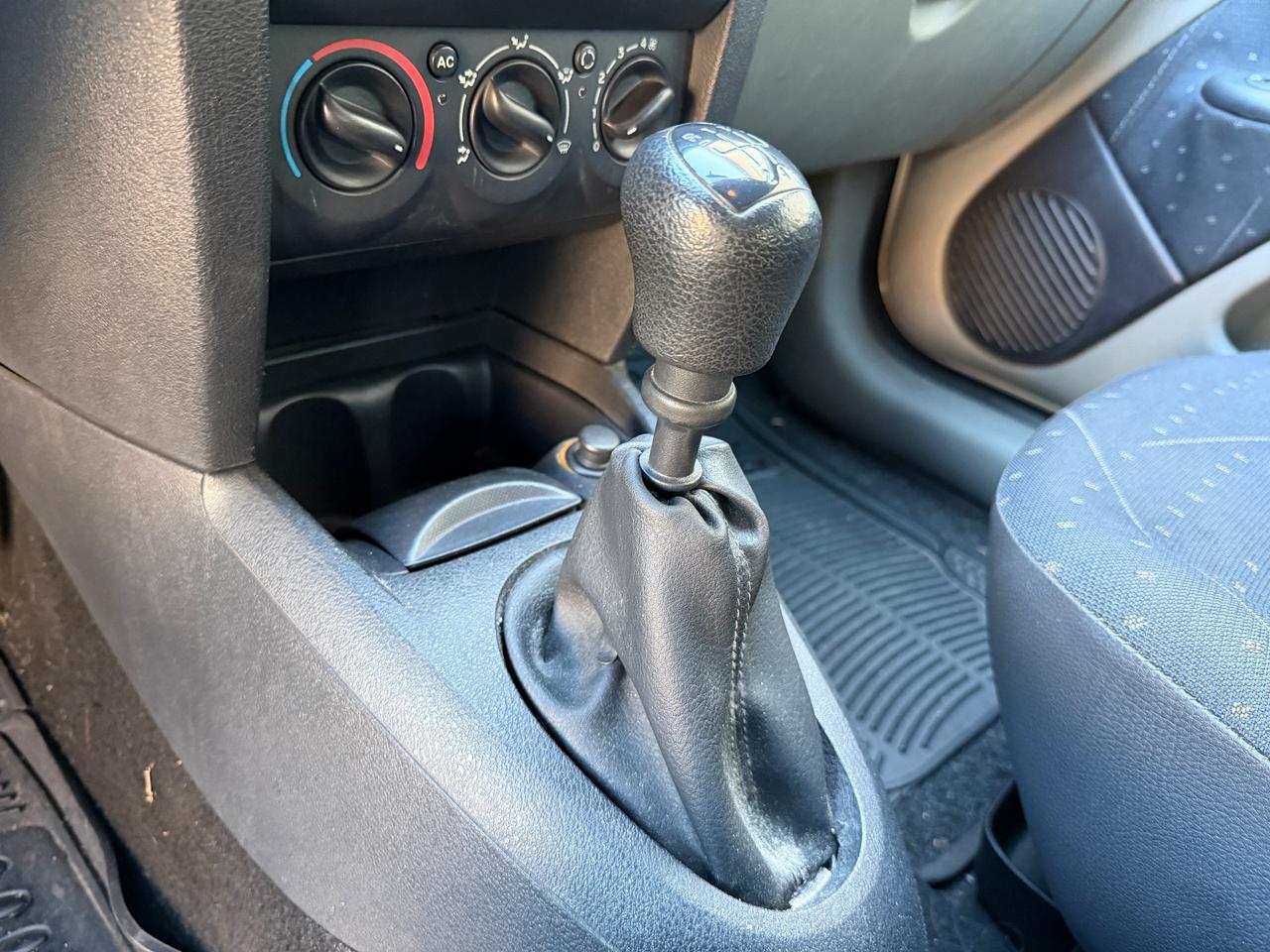 Renault Clio 1.2 cat 5 porte ok neopatentati