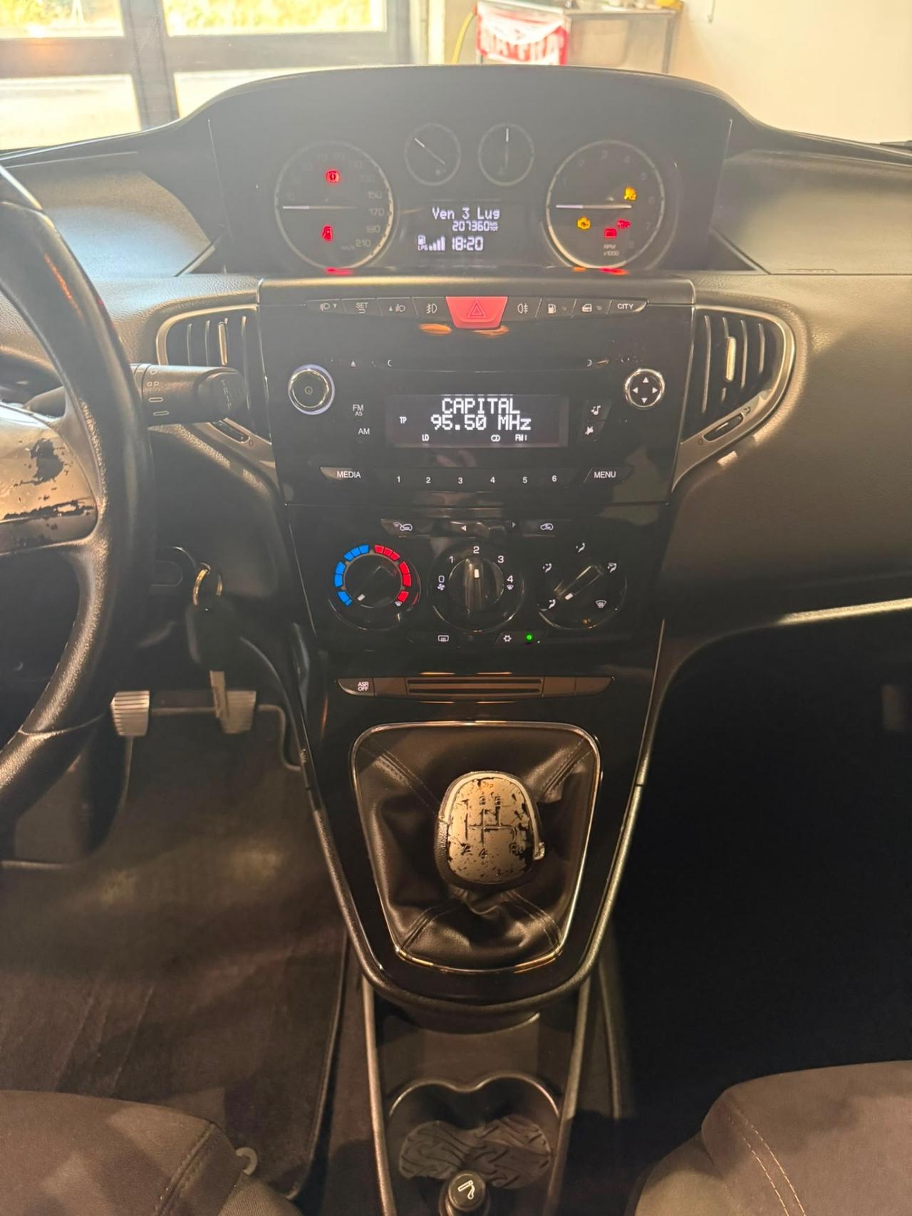 Lancia Ypsilon 1.2 -GPL -NEOPATENTATI -UNICO PROPRIETARIO
