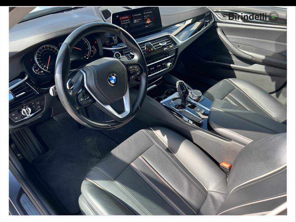 BMW Serie 5(G30/31/F90) - 520d Touring Luxury