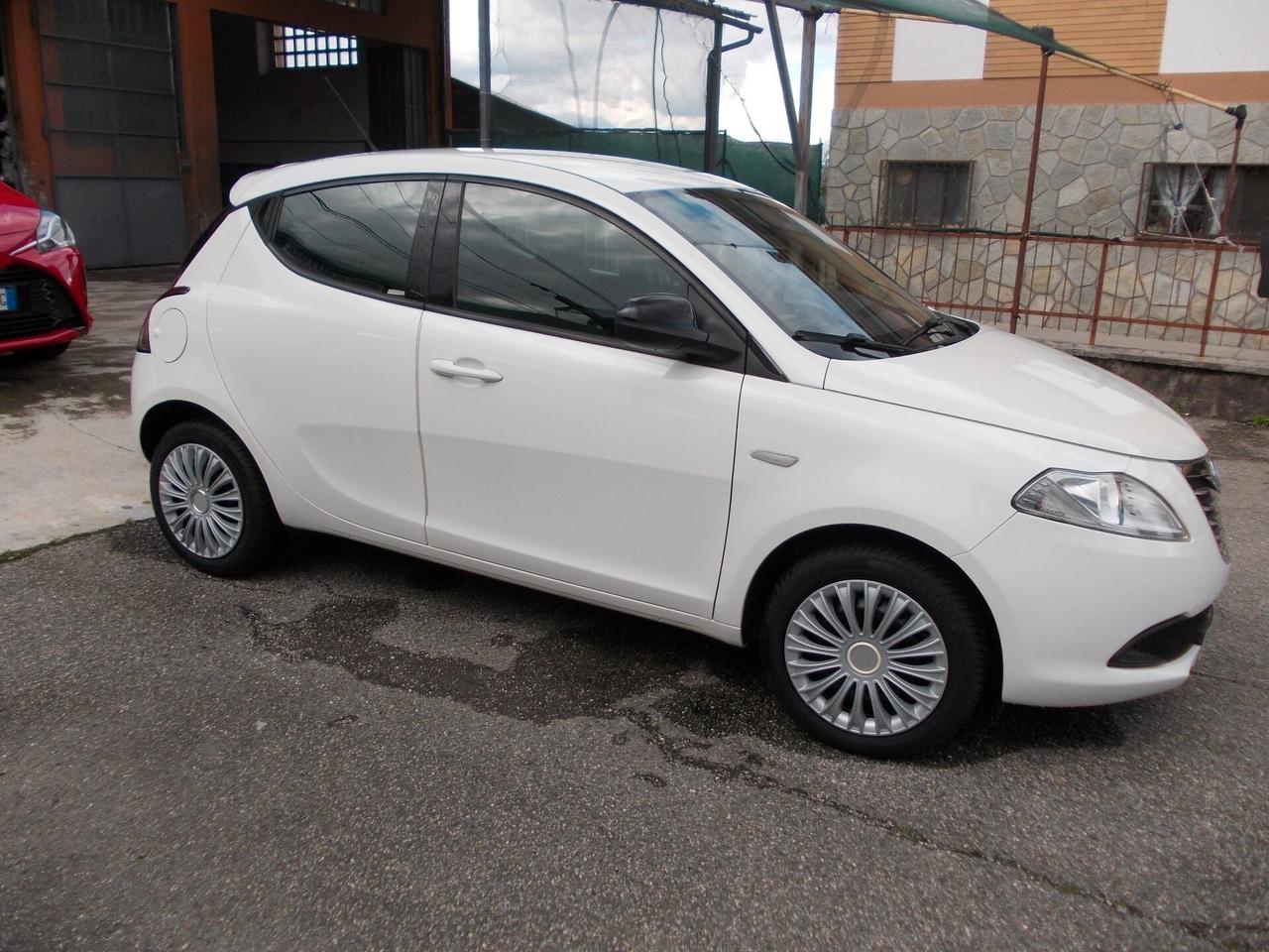 Lancia Ypsilon 1.2 69 CV 5 porte S&S Elefantino-KM82743
