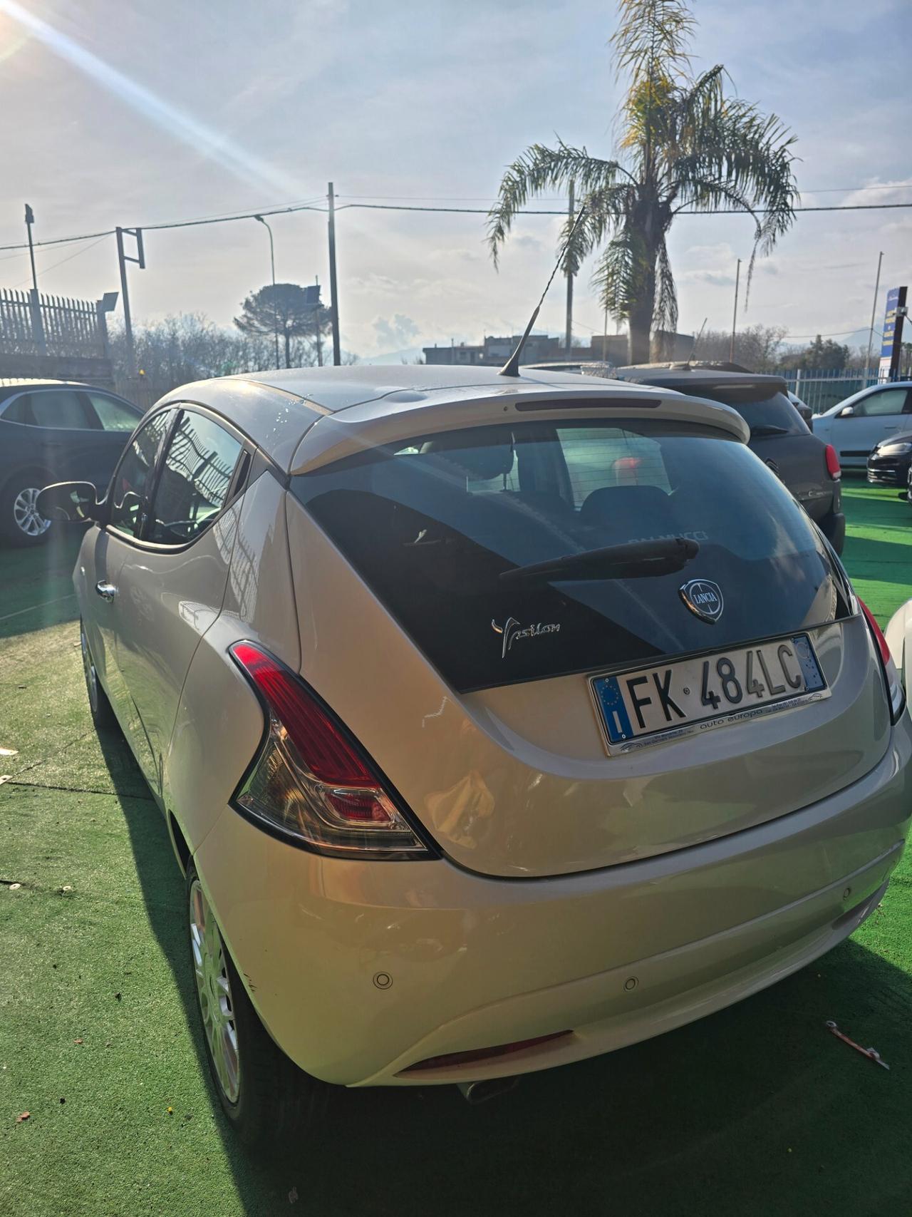 Lancia Ypsilon 1.2 69 CV 5 porte Gold 2017