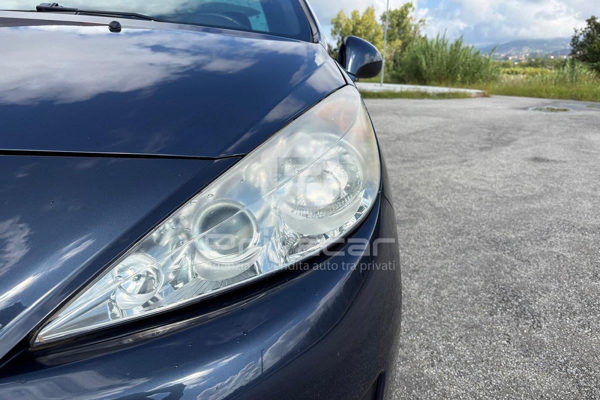 PEUGEOT 207 1.6 8V HDi 112CV CC Allure