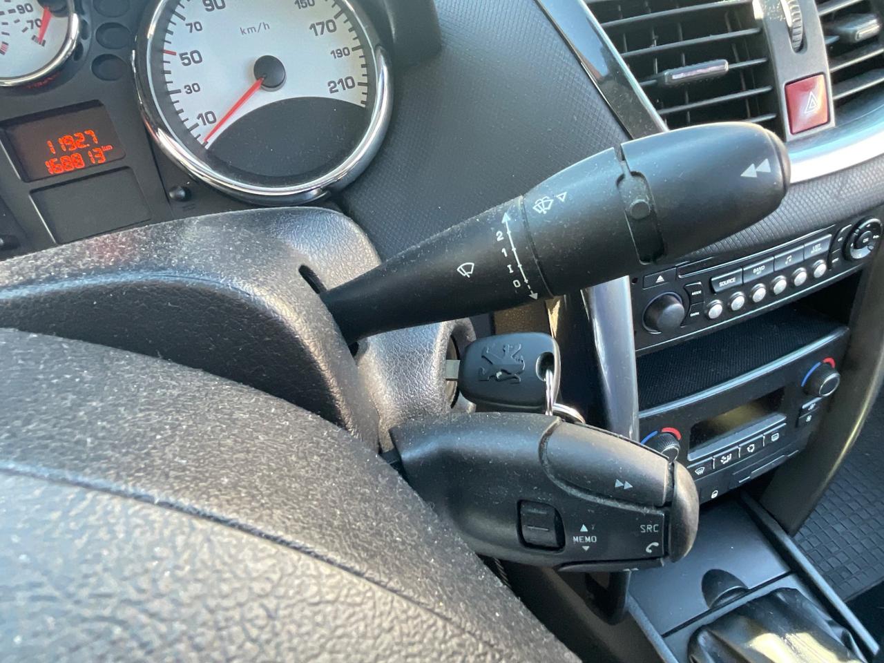 Peugeot 207 1.6 THP 150CV CC Féline