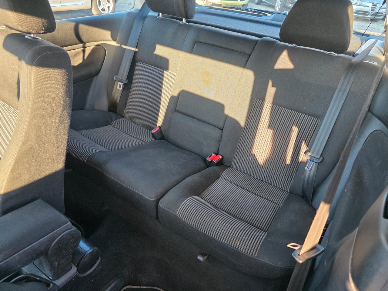 Volkswagen Golf 1.9 TDI/115 CV cat 3 porte Highline 401.000km