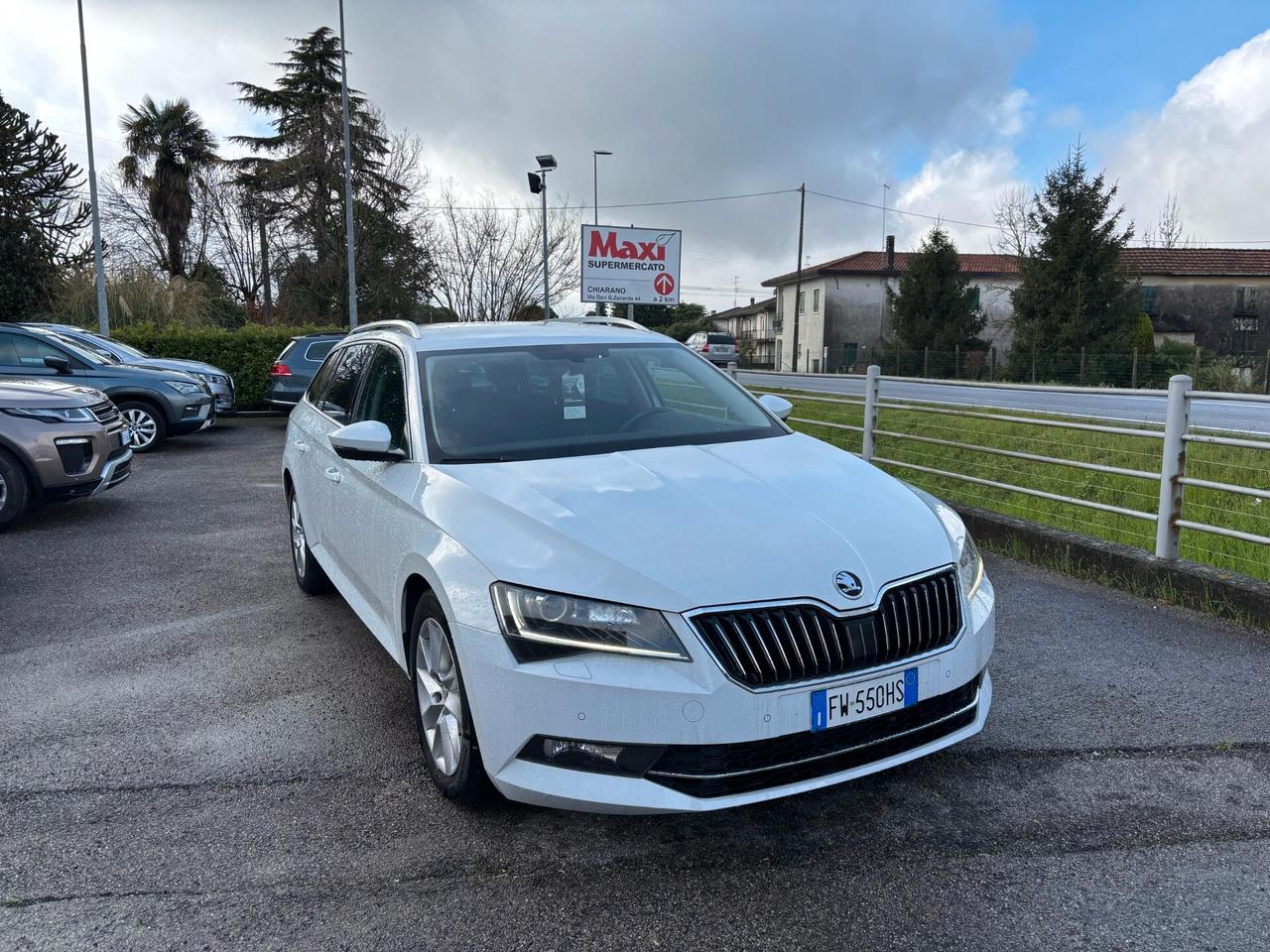 Skoda Superb 1.6 TDI Cambio Automatico Neopatentati