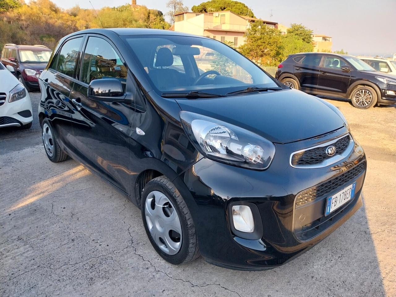 KIA PICANTO 1.0 BENZINA UNICOPROPRIETARIO 2016