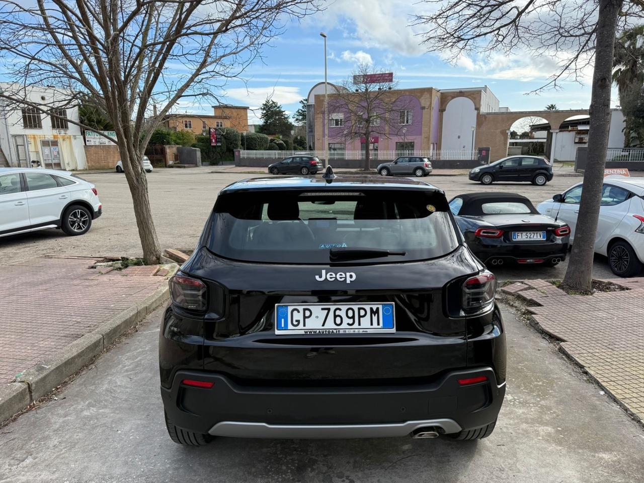 Jeep AVENGER TURBO KM. 30.000 09/2023