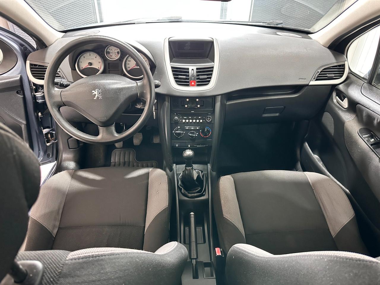 Peugeot 207 1.4 HDi 70CV 5p. NEOPATENTATI – UNICO PROP.