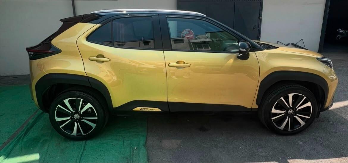 Toyota Yaris Cross 1.5 E-CVT PREMIER FP 116 cv