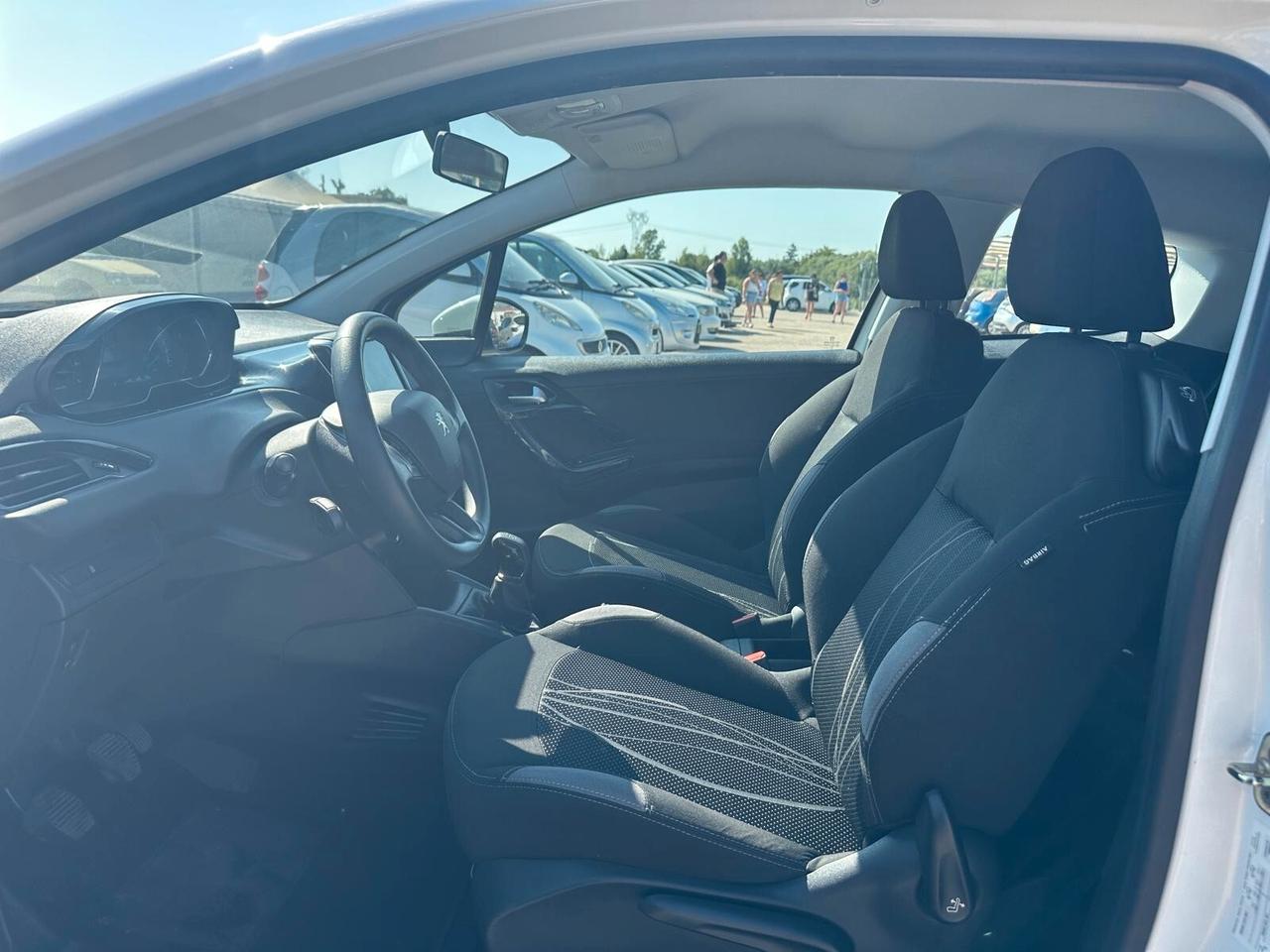 Peugeot 208 Benzina