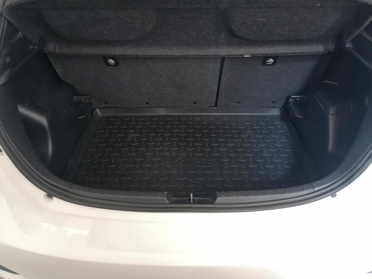Toyota Yaris 1.4 D 90cv 5 porte LOUNGE 12/2017