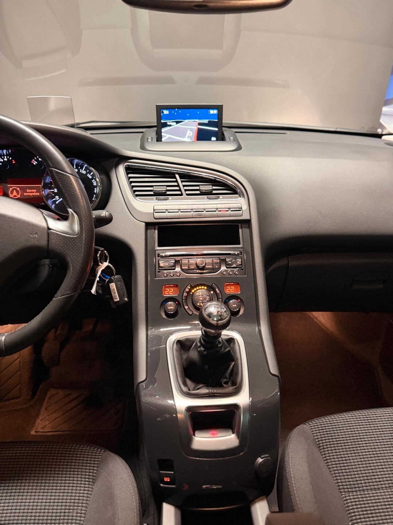 Peugeot 5008 2.0 HDi 150CV Allure 7 posti