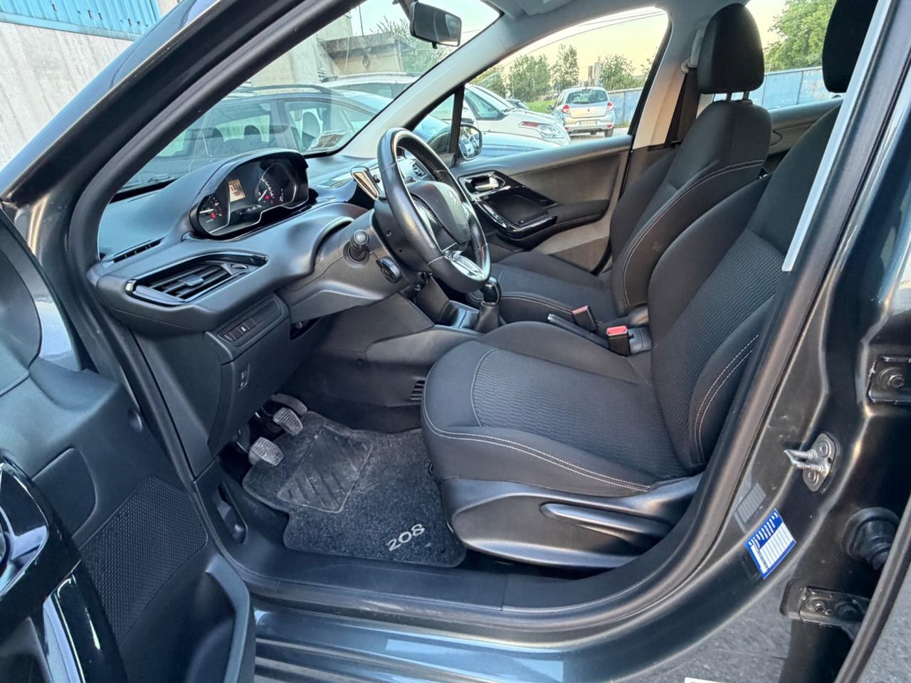 Peugeot 208 PureTech 82 5 porte Allure