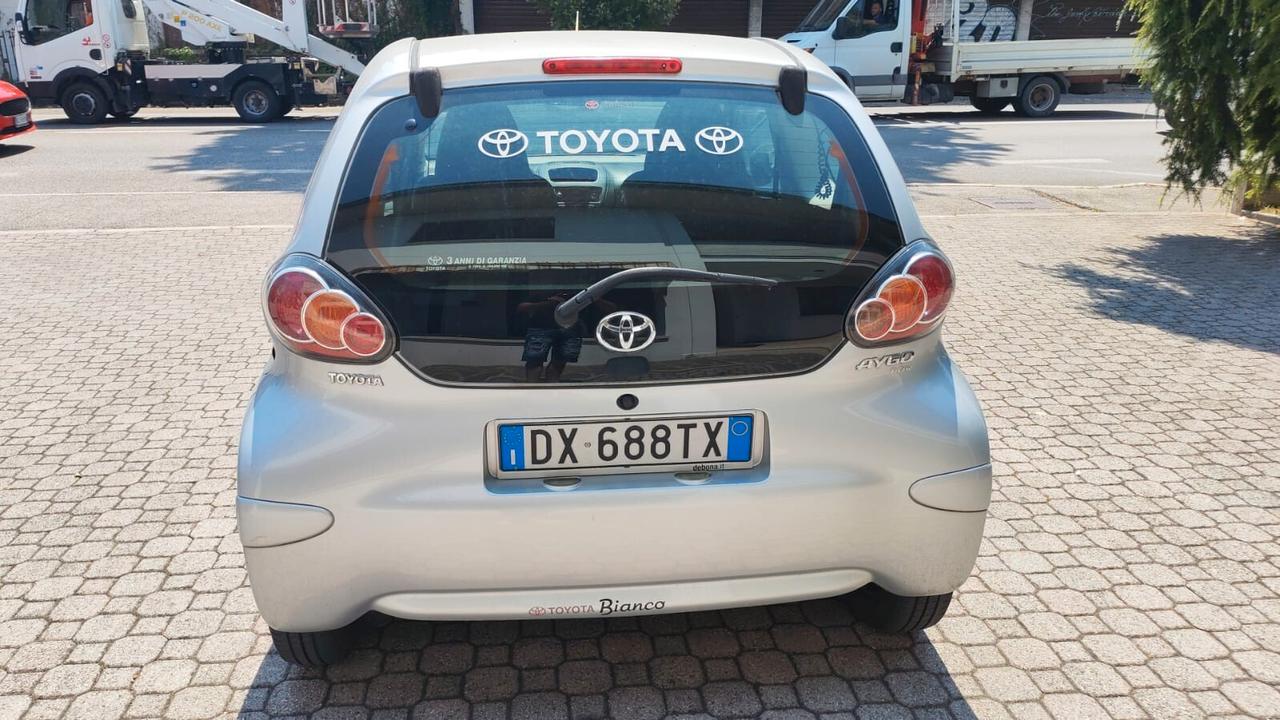 Toyota Aygo 1.0 12V VVT-i 3 porte Now