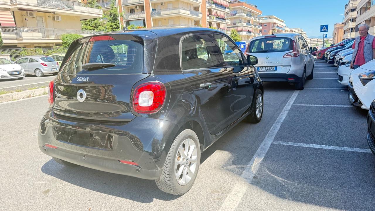 Smart ForFour 90 0.9 Turbo Passion LED NAVI PDC CERCHI 15 BLUETOOTH