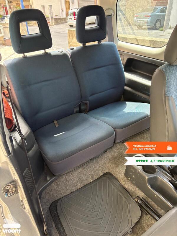 SUZUKI Jimny 3ª serie Jimny 1.3i 16V cat 4WD JLX