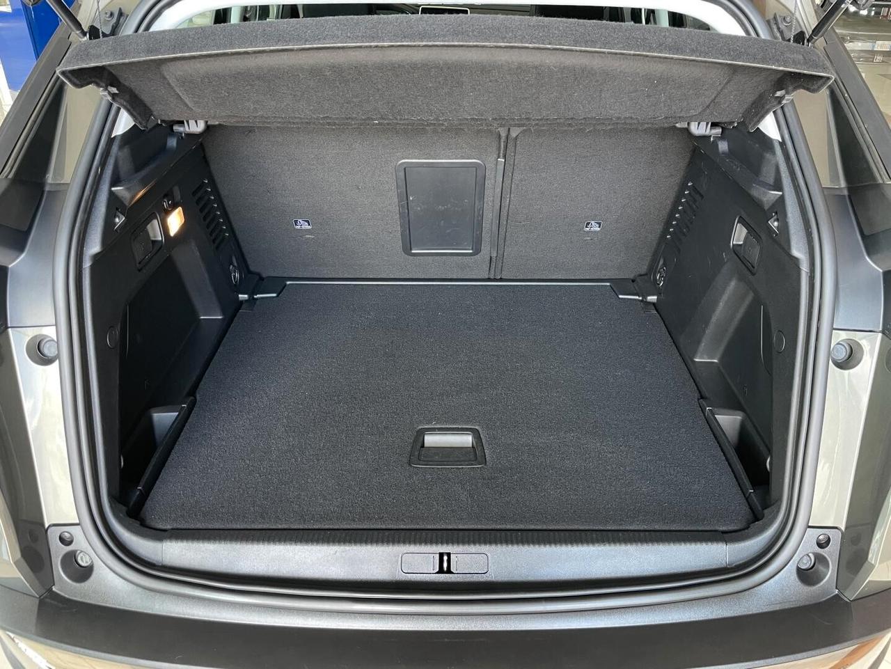 PEUGEOT 3008 Business Navi - BlueHDi 130cv EAT8