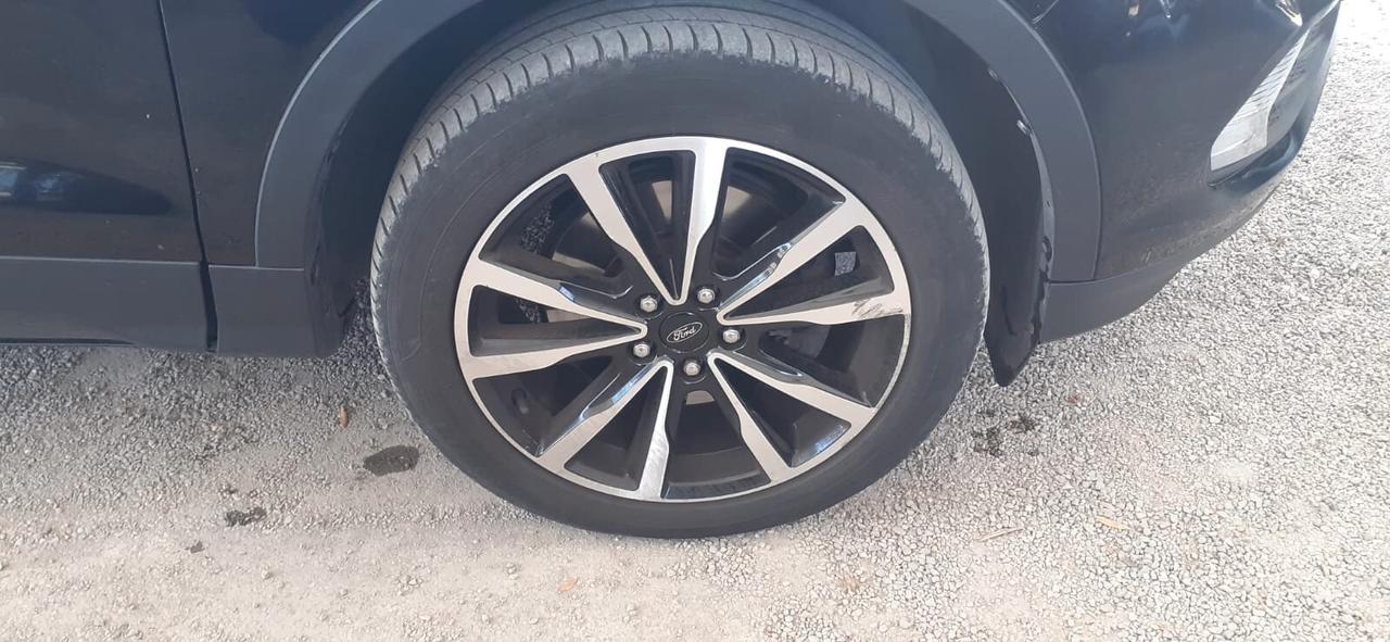 Ford Kuga 2018 - 2.0TDCI 150CV 4WD Powershift Titanium Lb automobili