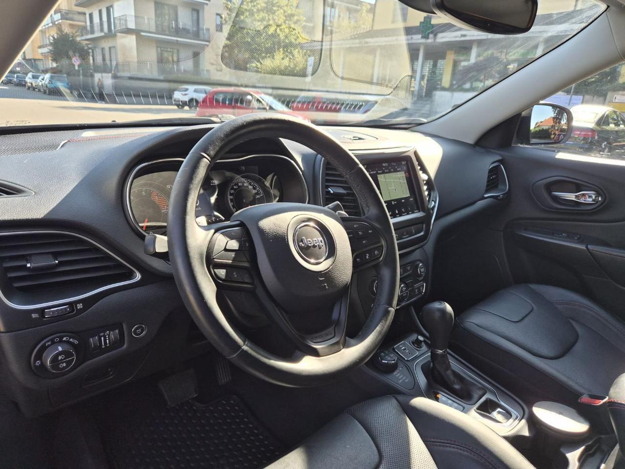 JEEP Cherokee trailhawk SOLO 19000 KM PARI AL NUOVO