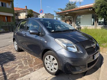 Toyota Yaris 1.0 5 porte Sol