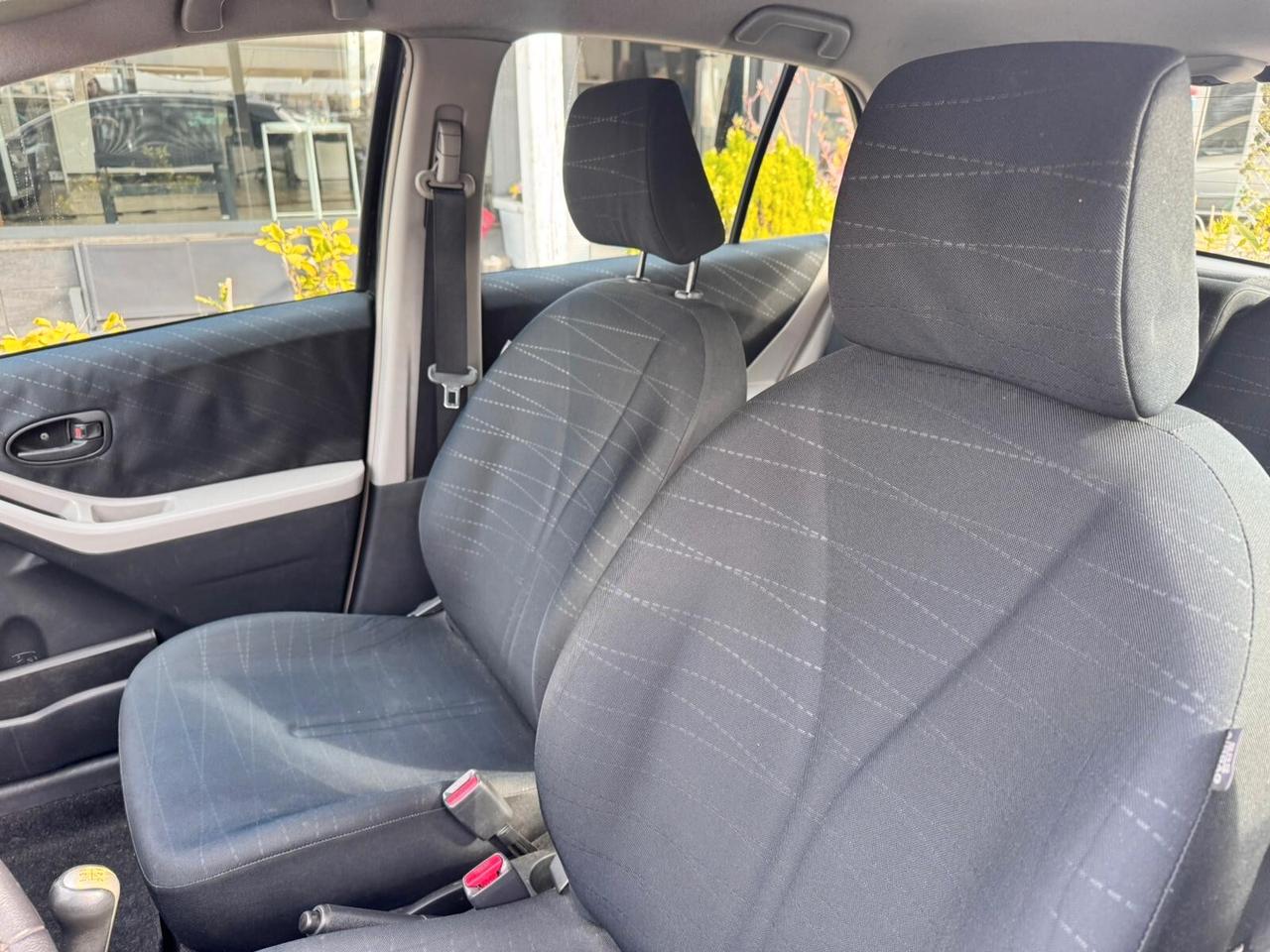 Toyota Yaris 1.0 5 porte Sol