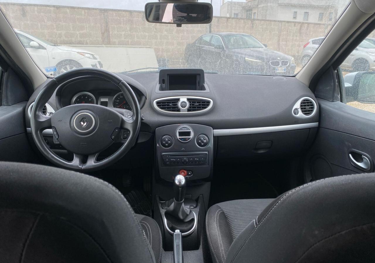Renault Clio 1.2 16V 5 porte Dynamique
