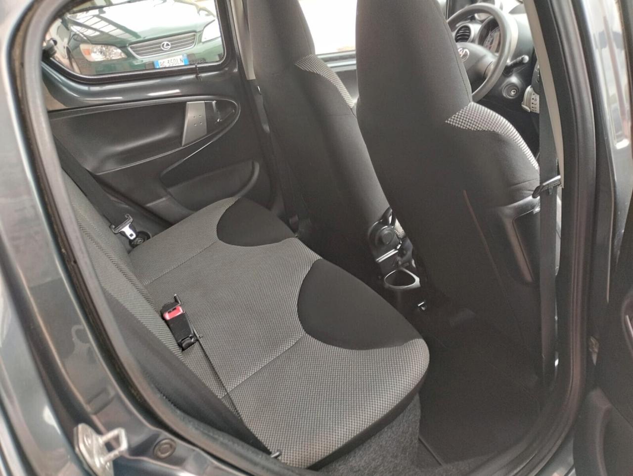 Toyota Aygo 1.0 12V VVT-i 5 porte Active Connect