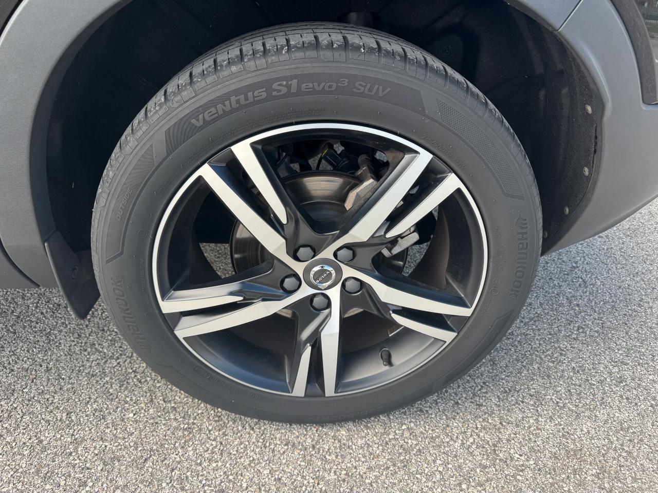 Volvo XC40 D4 AWD R-Design 2.0TDCi 190CV Automatica
