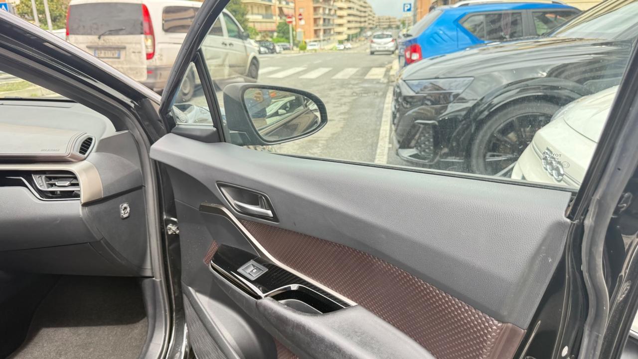 Toyota C-HR 1.8 Hybrid E-CVT Lounge