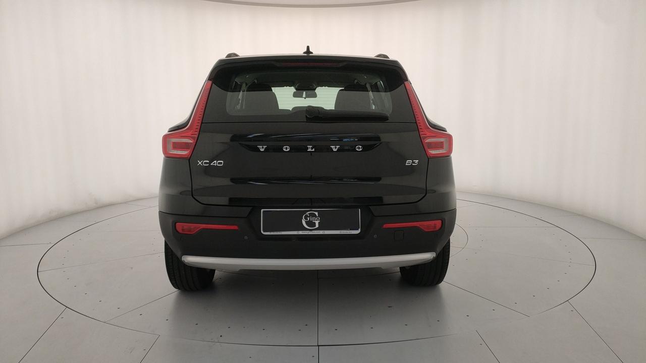 VOLVO XC40 2.0 b3 Essential auto