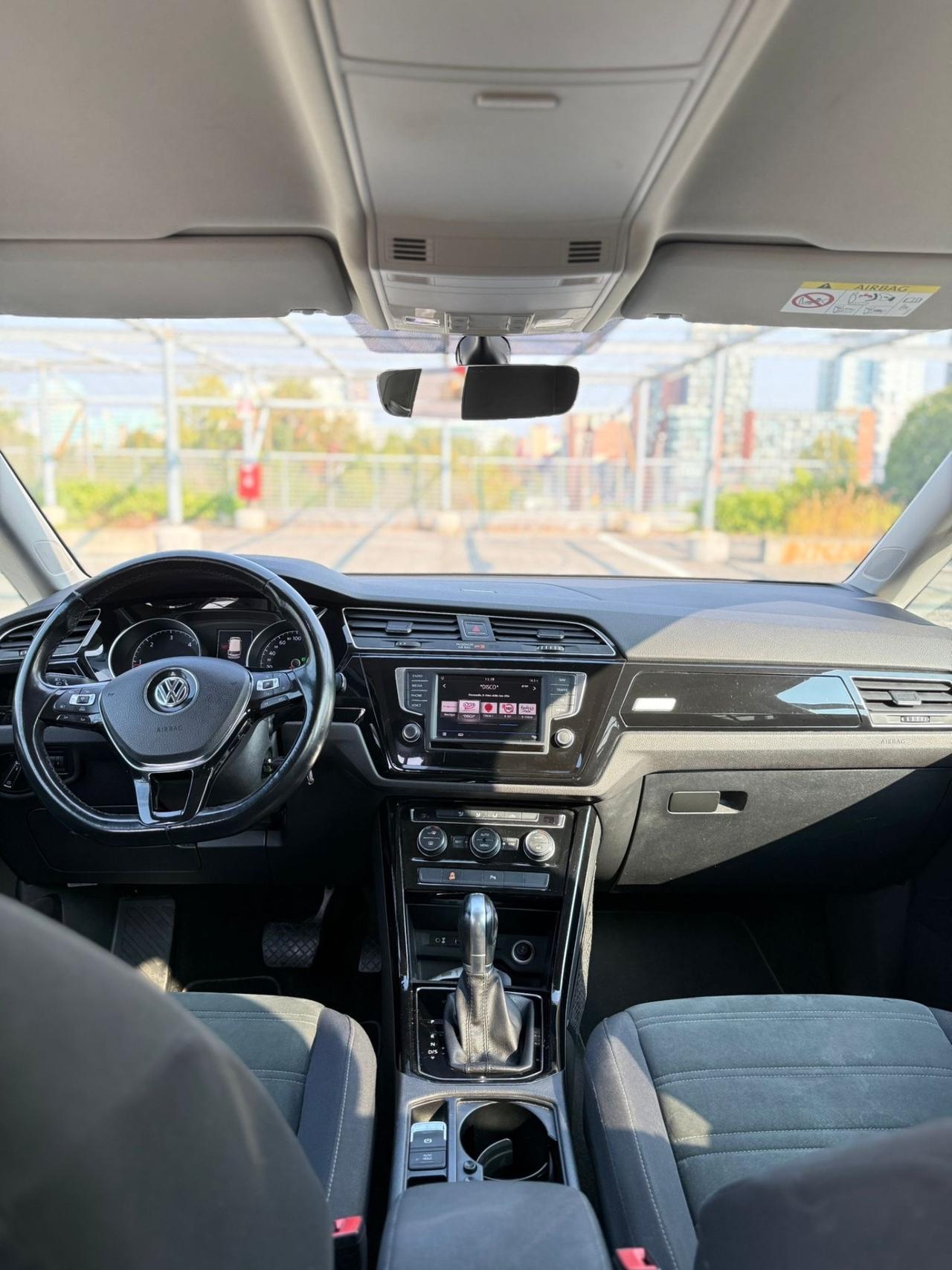 Volkswagen Touran 2.0 TDI 150 CV SCR DSG Executive BlueMotion Tech.