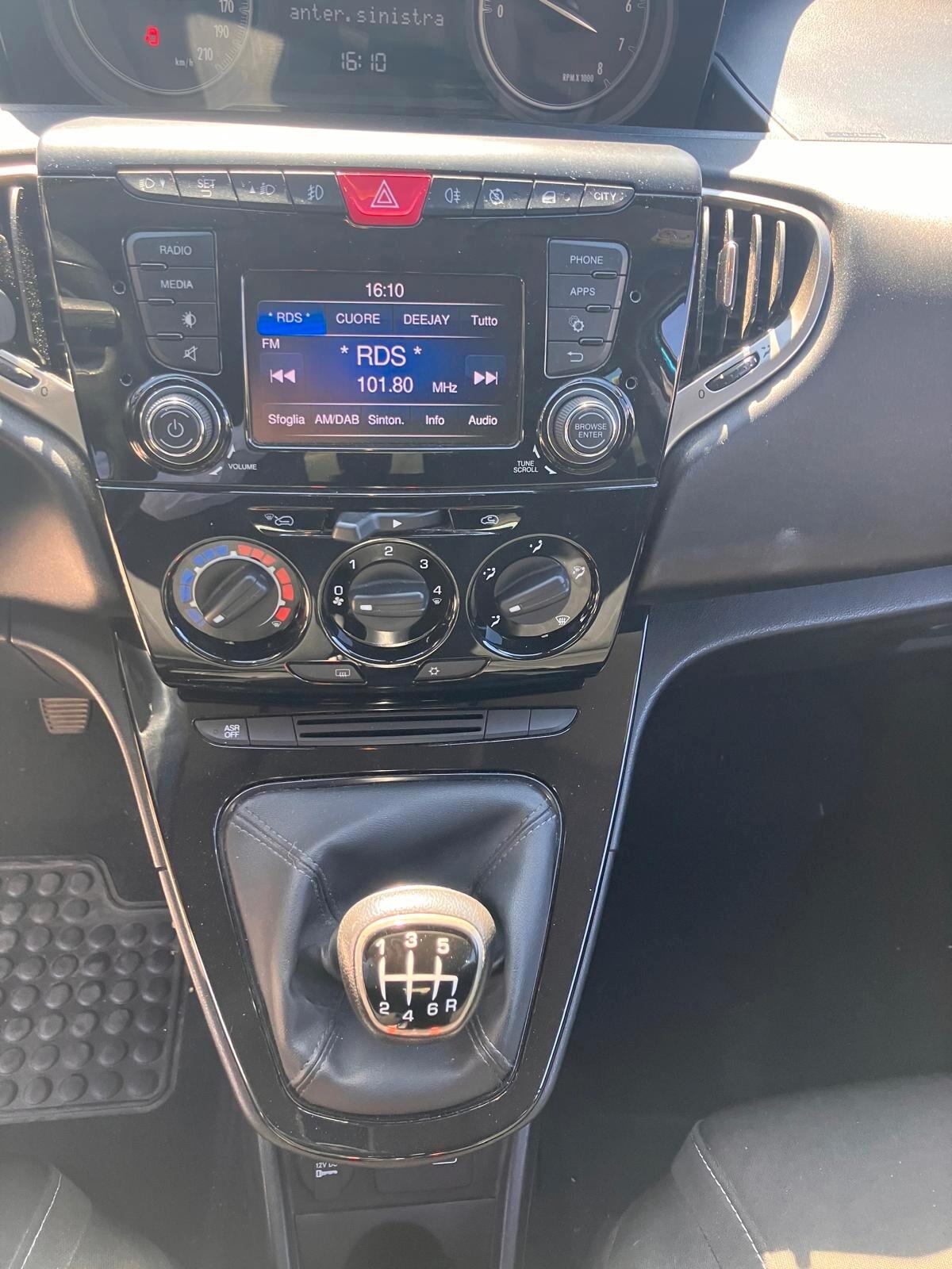 LANCIA YPSILON 1.0 70cv 5 Porte S&S Hybrid Gold