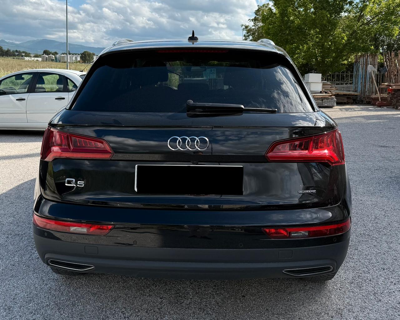 Audi Q5 35 TDI quattro S tronic Business