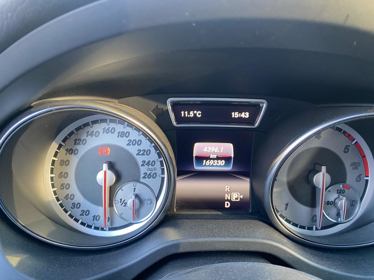 Mercedes-benz GLA 180 d Automatic Business