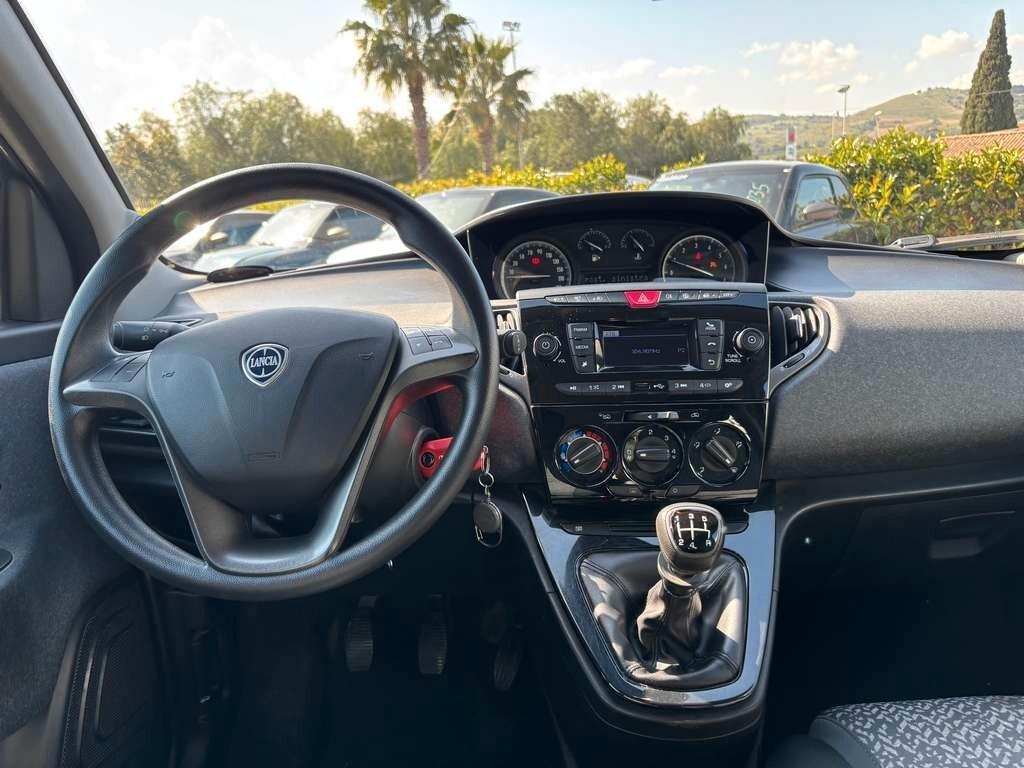 Lancia Ypsilon 1.2 69 CV 5 porte S&S 2019 / KM 44.000 Tua a solo 92 Euro al mese