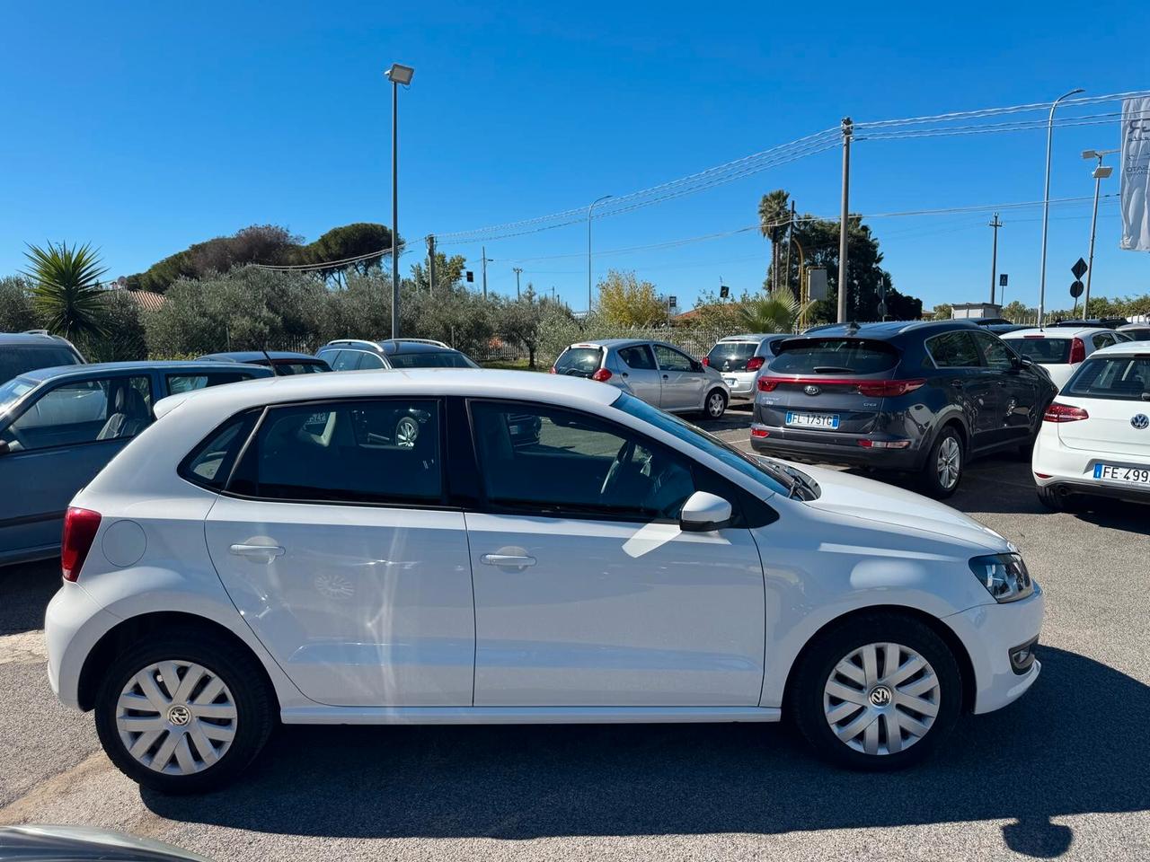 Volkswagen Polo 1.4 BENZ 5P COMFORTLINE 2011