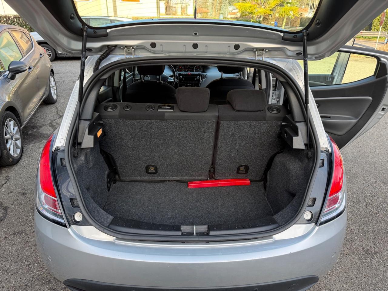 Lancia Ypsilon 1.2 69 CV 5 porte Gold