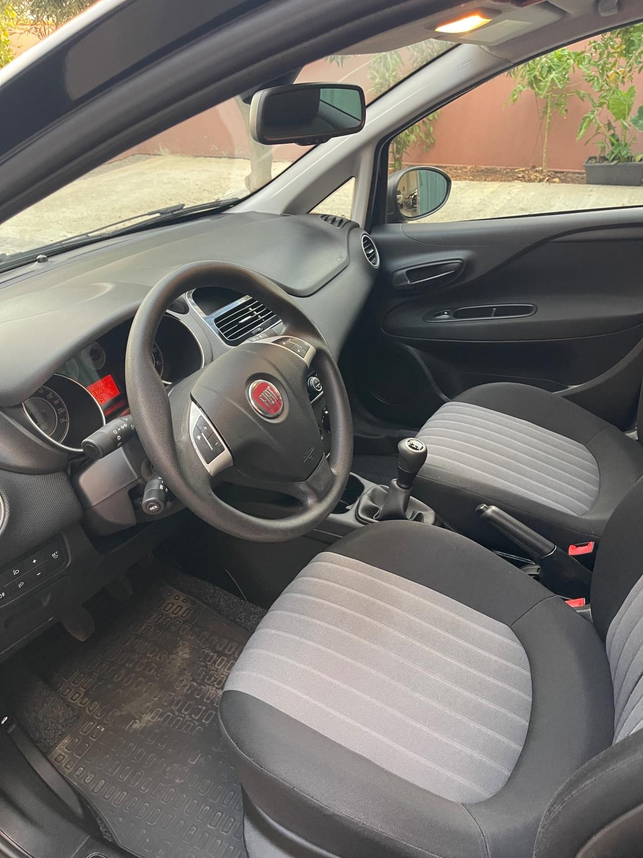Fiat Punto 1.3 MJT II S&S 95 CV 5 porte Street