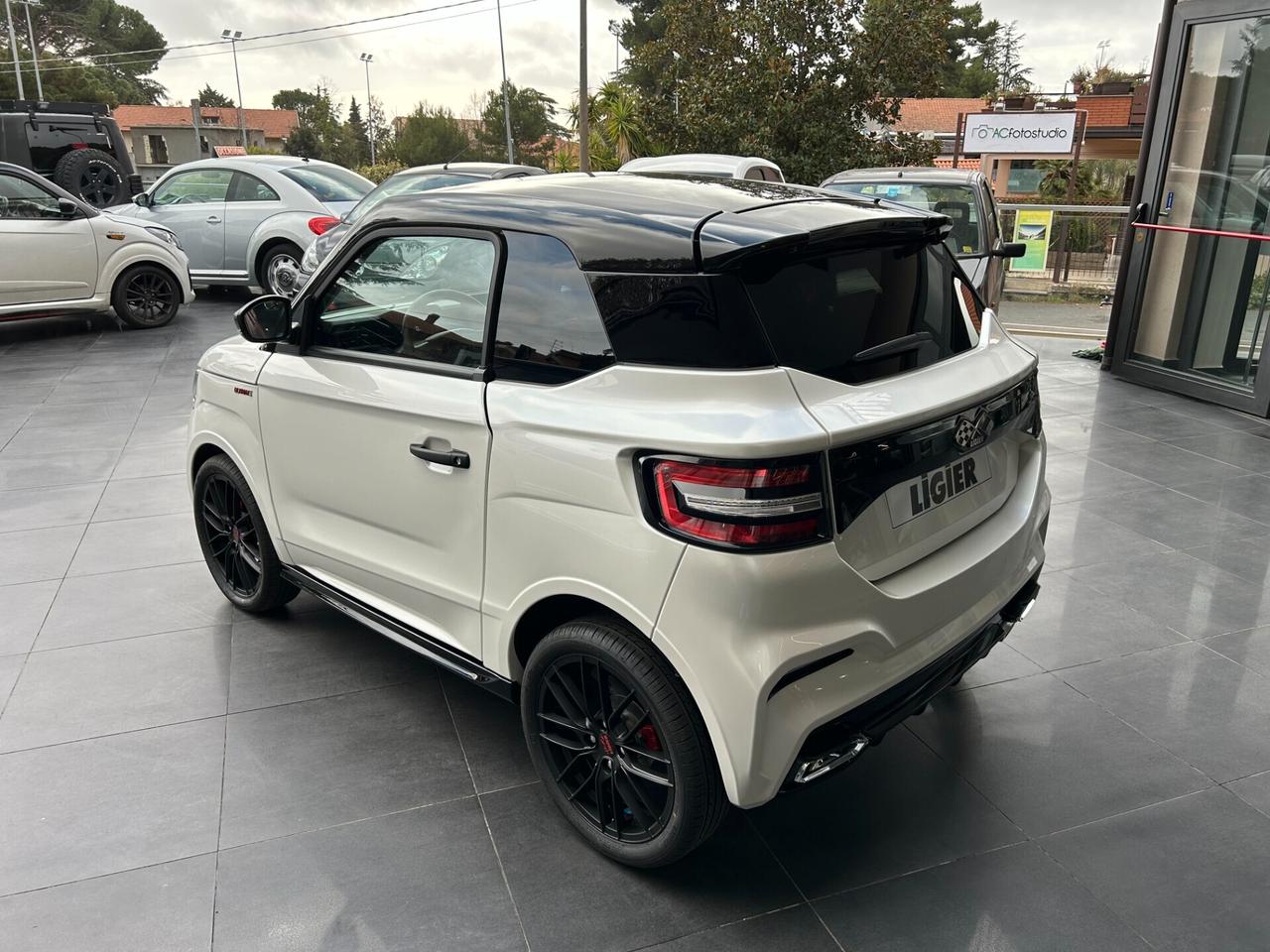 Ligier JS50 DCI Bianco Perla Ultimate