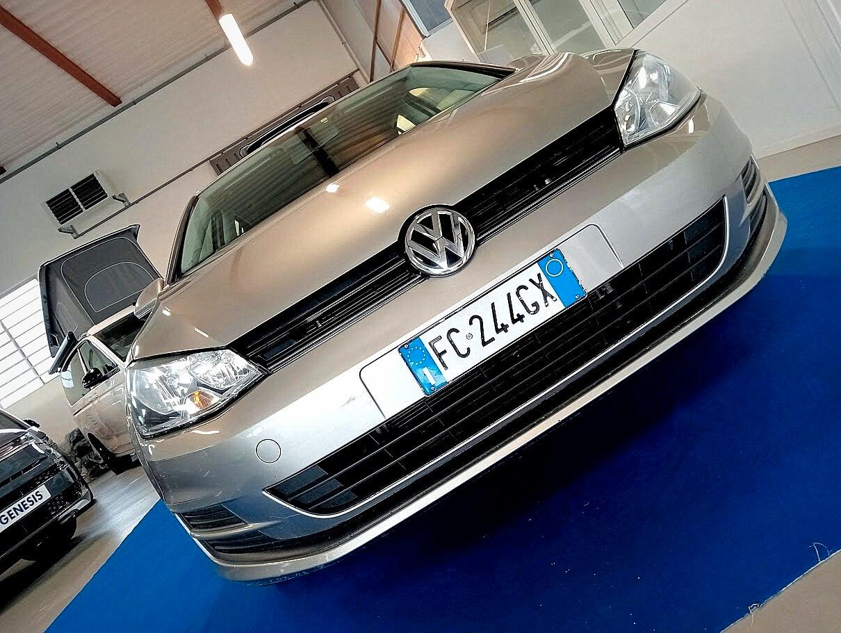 Volkswagen Golf VII 1.2 TSI Trendline 85cv EURO6 NEOPATENTATO