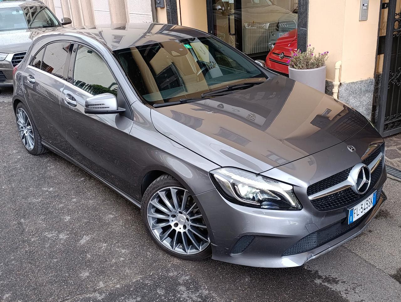 Mercedes-benz A 180 Sport Navi/LED/Telecamera/Cerchi 18