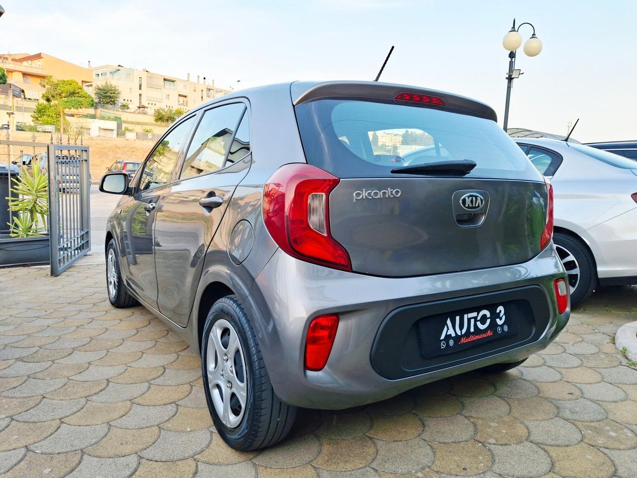 Kia Picanto 1.0 12V 5 porte Cool