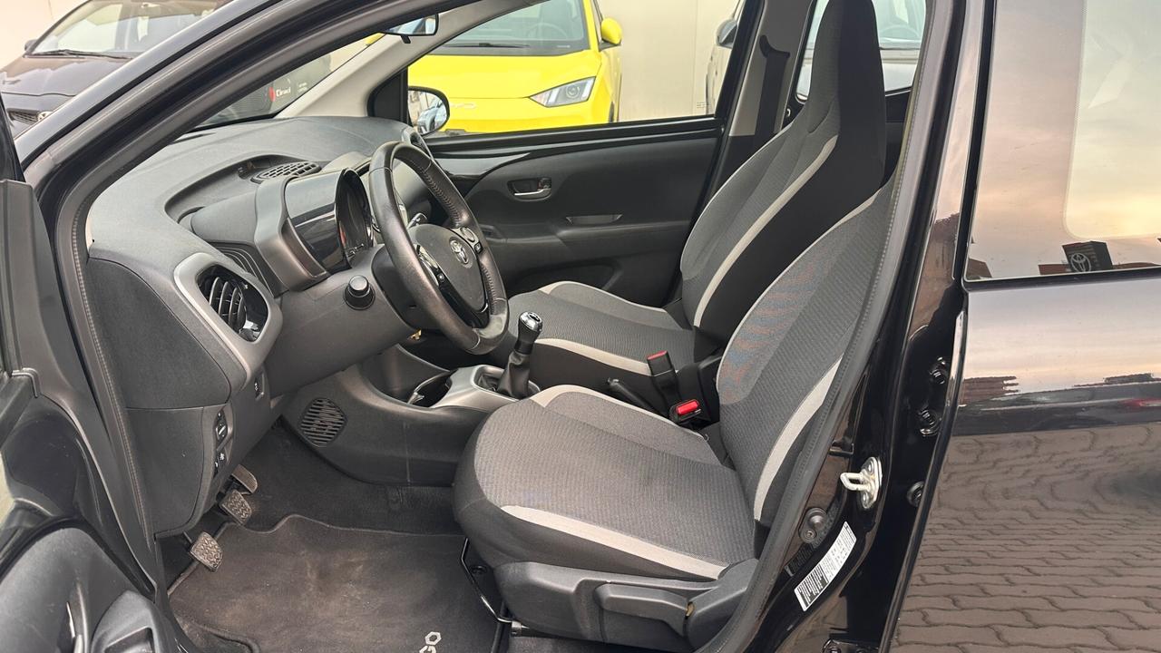 Toyota Aygo Connect 1.0 VVT-i 72 CV 5 porte x-play