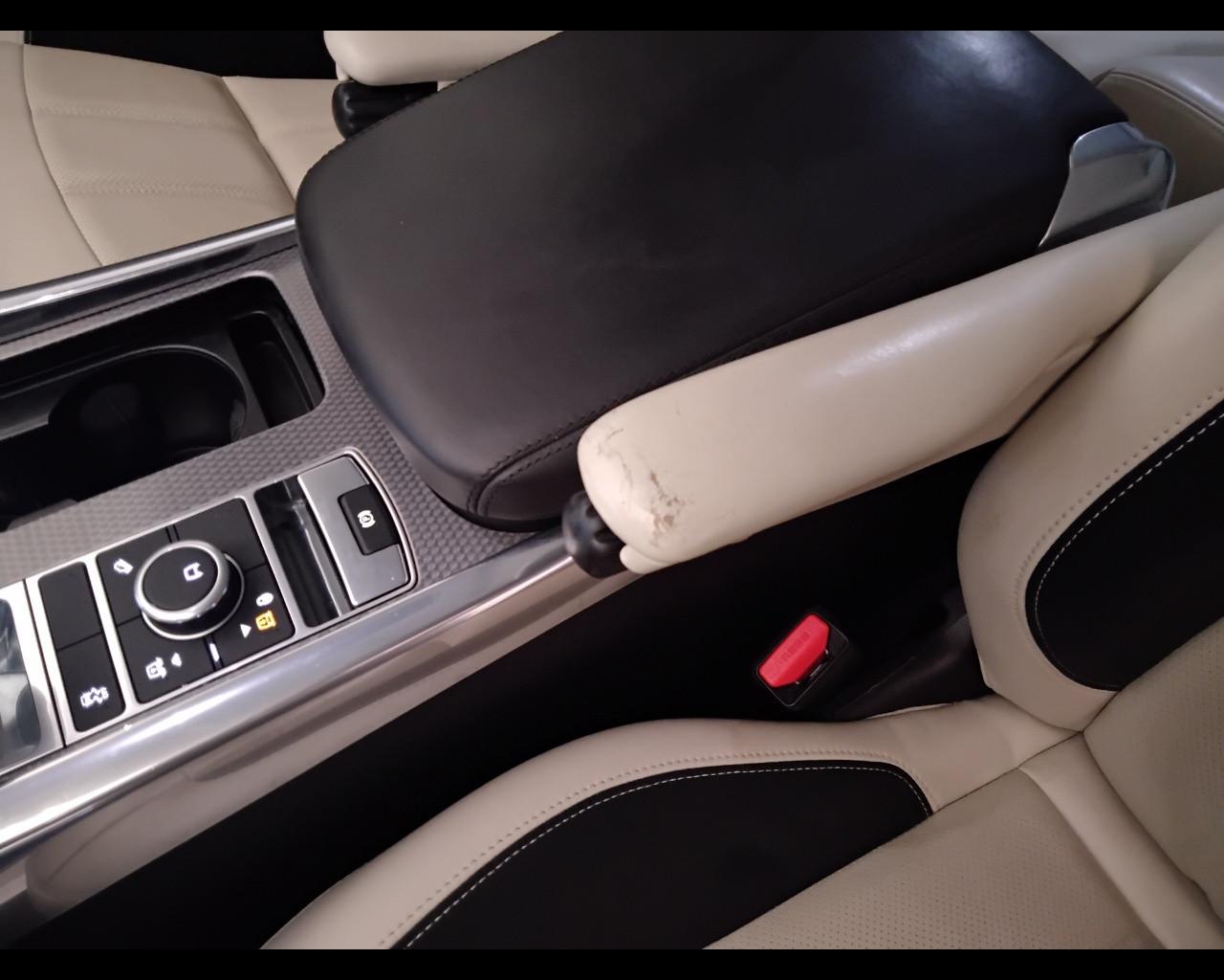 LAND ROVER Range Rover Sport II 2018 - Range Rover Sport 3.0d i6 mhev HSE Dynamic 249cv auto