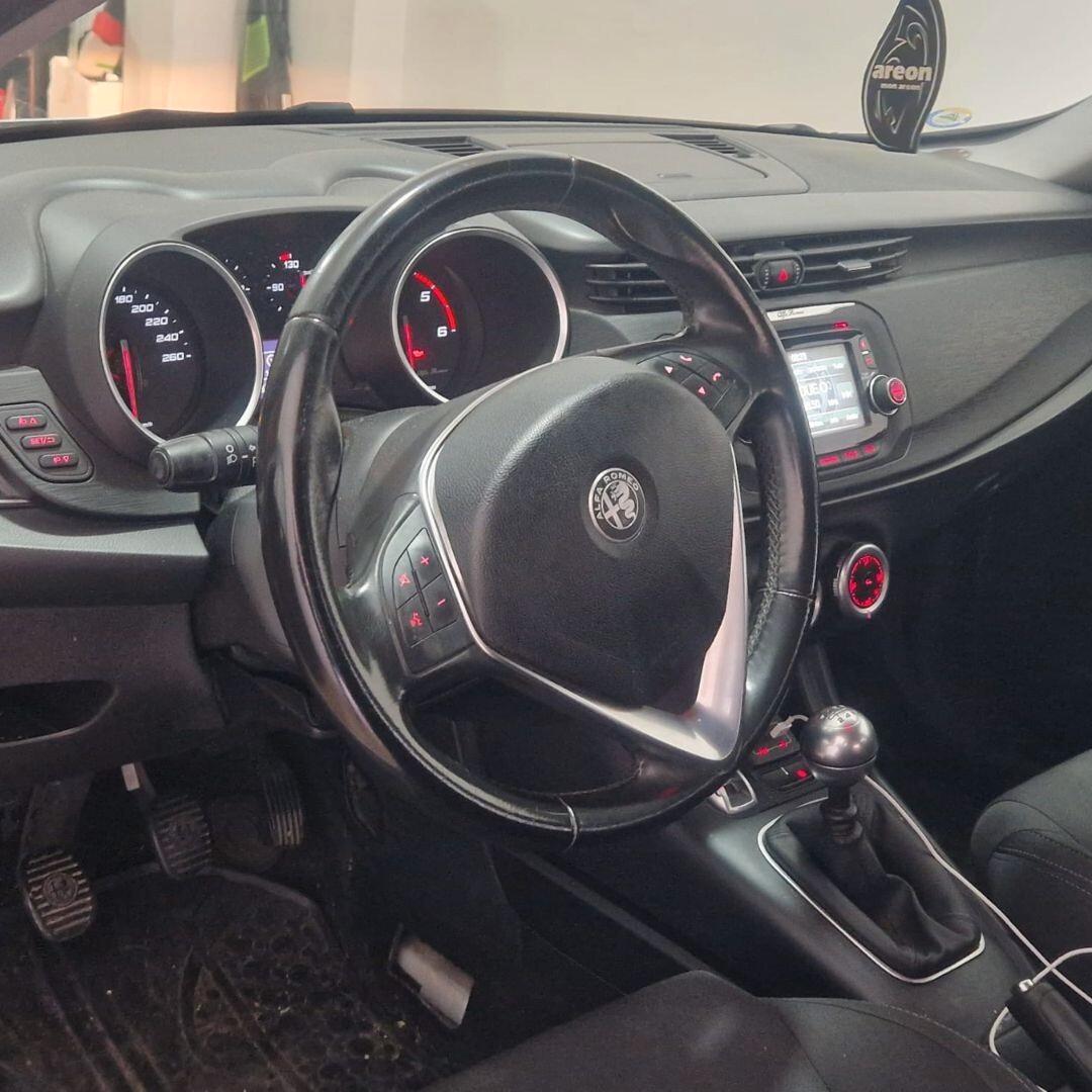 Alfa Romeo Giulietta 1.6 JTDm - 120 CV